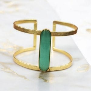 Gold-Plated Adjustable Bracelet with Monalisa Stone – The Perfect Accessory - color: "Mint"