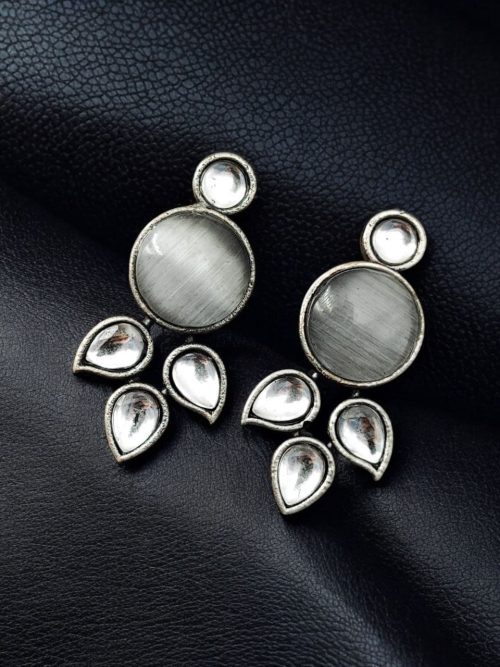 Elegant Monalisa stone stud earrings in brass, perfect for everyday wear and versatile styling.