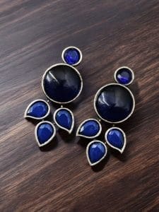 "Monalisa Stone Stud Earrings in Brass – Perfect for Everyday Style - color: "Blue"