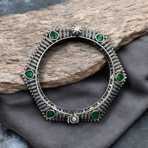 Perfectly Crafted Brass Stone Kada Bracelet – Best Elegant and Openable Design - Color: "Green"