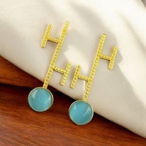 Goldplated Monalisa Stone Stud Earrings – Perfect Contemporary Jewelry - color: "Aqua"