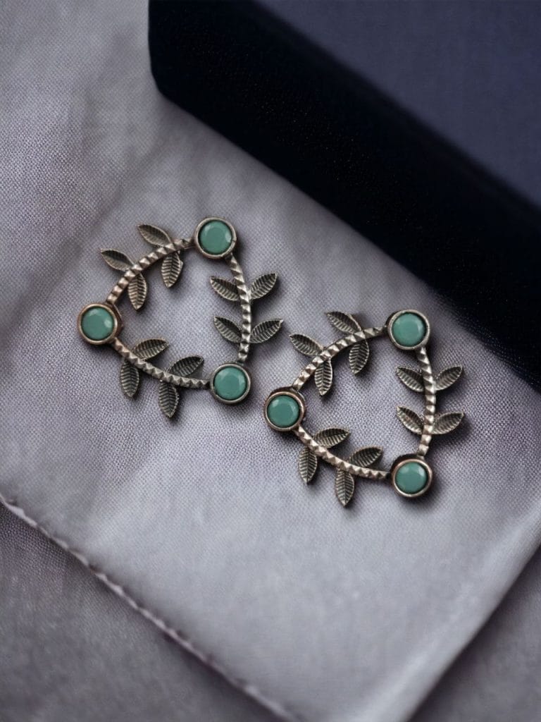 Bulk 552 Leaf-Inspired Brass Earrings : The Best Stone Stud Earrings for Every Occasions - "Mint"