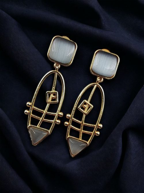 Modern Goldplated Monalisa Stone Earrings – Stylish Western Elegance