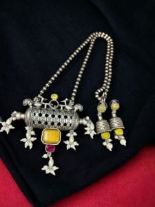Ethnic Brass Necklace with Monalisa Stone and Bird Motif, Complete with Matching Earrings - color: "Yellow"