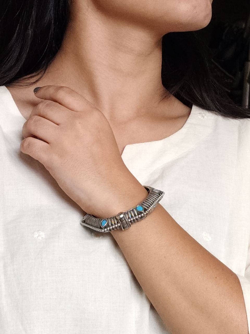 Perfectly Crafted Brass Stone Kada Bracelet – Best Elegant and Openable Design 1 Elegant openable brass stone kada bracelet with intricate stone detailing and adjustable fit. Caption: