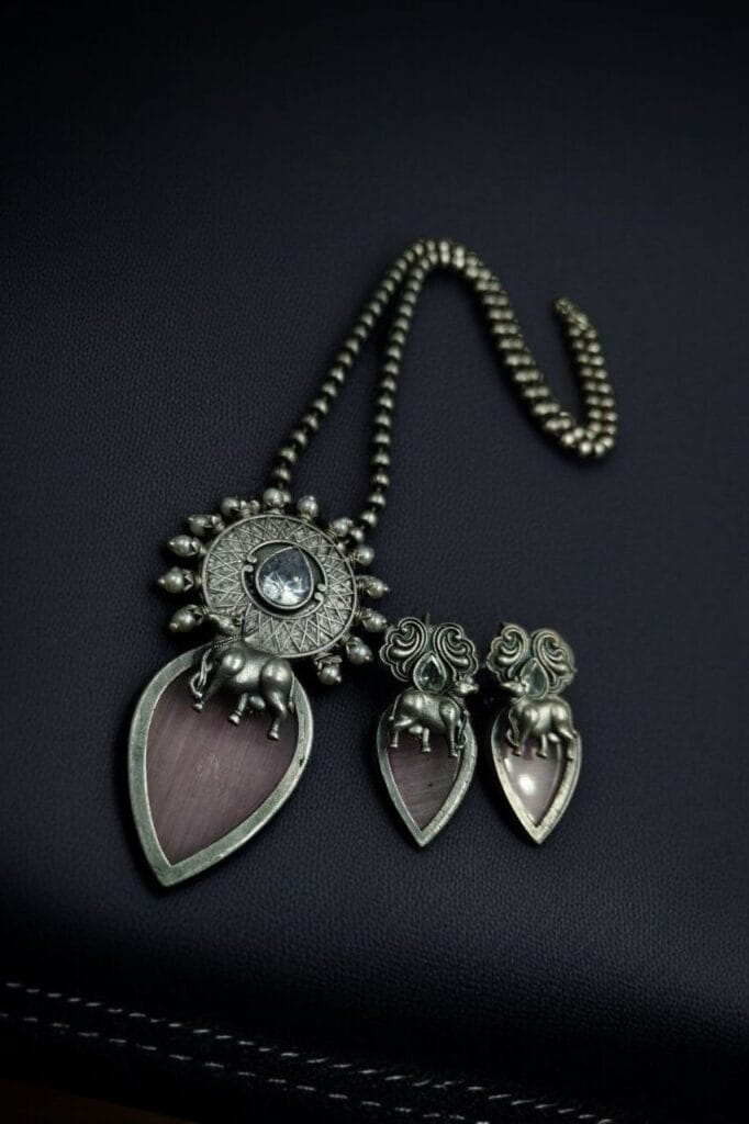 Bulk 820 Traditional Silver Replica Nandi Necklace Set With Amazing Monalisa Stone & Pearl Details - "Baby Pink"