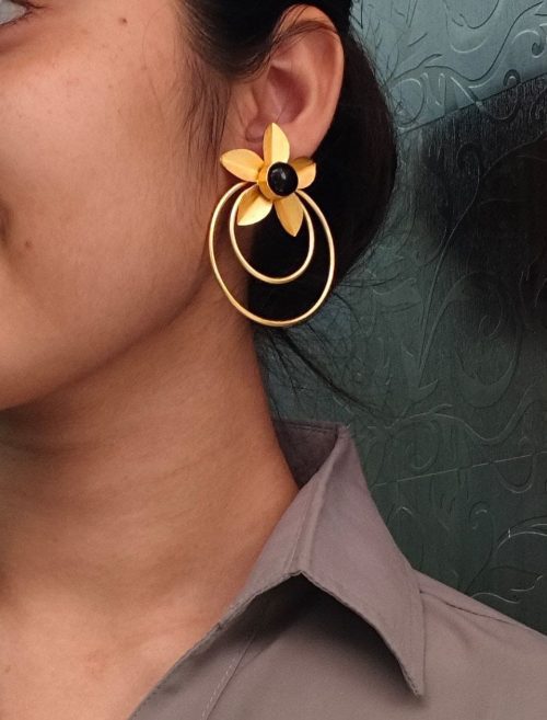 Elegant gold-plated half-circle flower earrings with floral and leaf design, adorned with sparkling stones for a stylish and contemporary look.