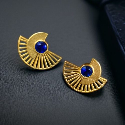 Modern gold-plated half-circle stone earrings with sparkling stones, featuring a stylish and contemporary design for an elegant look.