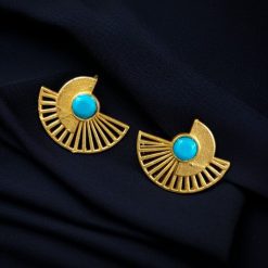 Modern gold-plated half-circle stone earrings with sparkling stones, featuring a stylish and contemporary design for an elegant look.