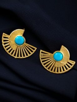 Modern gold-plated half-circle stone earrings with sparkling stones, featuring a stylish and contemporary design for an elegant look.