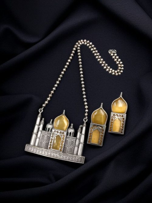 Handcrafted Taj Mahal Necklace Set with oxidized finish and Monalisa stone accents.