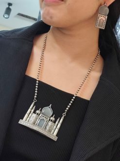 Handcrafted Taj Mahal Necklace Set with oxidized finish and Monalisa stone accents.