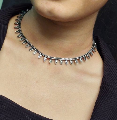 Ethnic Adorable Silver Choker Necklace – Lightweight & Trendy Jewelry.