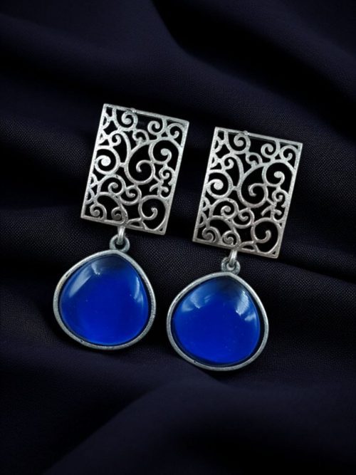 Handcrafted Floral Art Earrings with Monalisa Stone – Oxidized Silver Dangler Jewelry for Women.