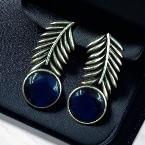 Oxidized silver leaf earrings with Monalisa stone for women.