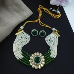Flower design stone necklace for party wear.