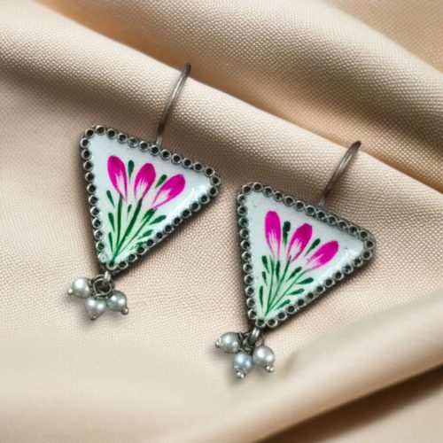 Hand-painted triangle stud earrings with pearls
