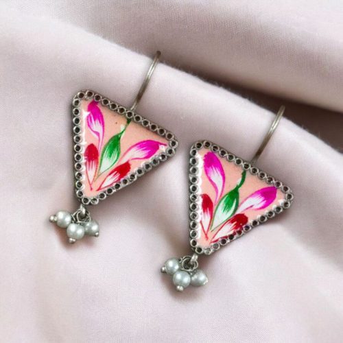 Hand-painted triangle stud earrings with pearls