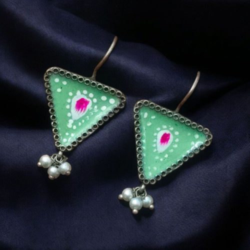 Hand-painted triangle stud earrings with pearls