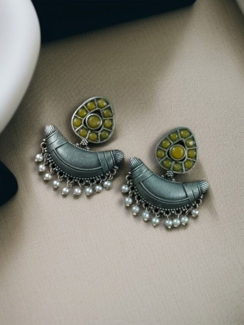 Vintage oxidised silver chandbali earrings with stone and pearl detailing