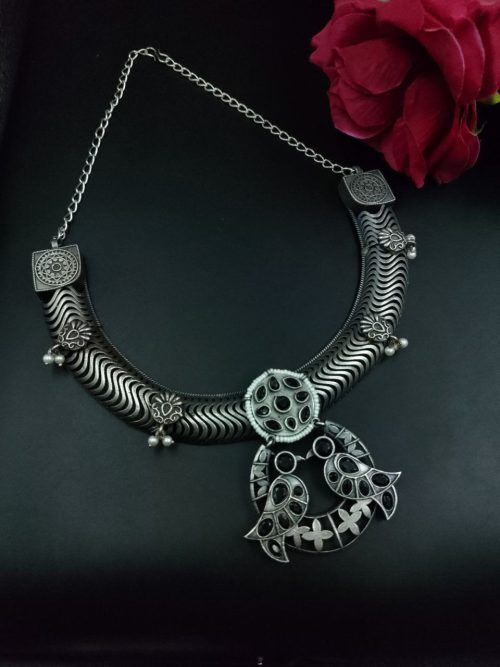 Antique oxidized bird hasli necklace in silver look