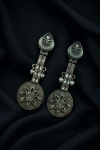 Lightweight Unique Flower Dangler Earrings with Traditonal Pearl & Stone Silver Plated Jewelry - color: "White"