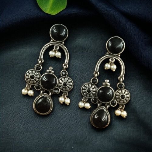 Monalisa stone dangler earrings with pearl in silver plated finish