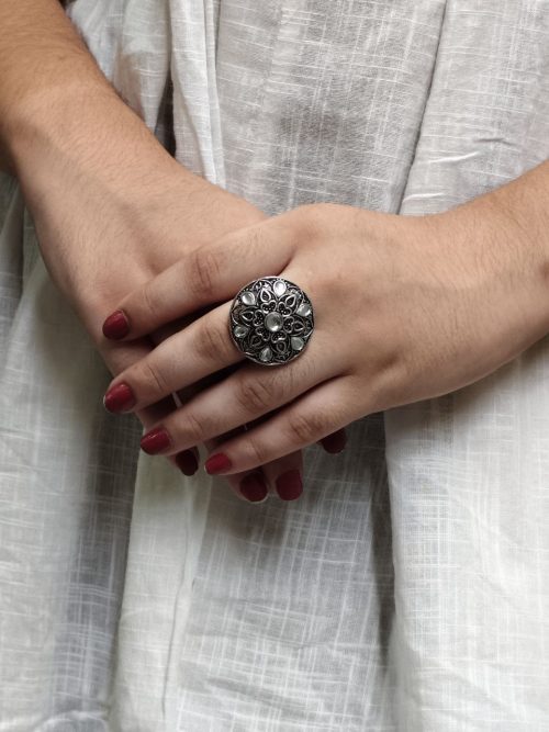 silver Oxidized heart ring with stone accent.