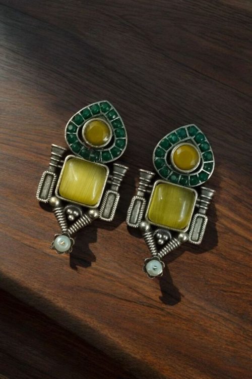 Western style earrings with pearl and Monalisa stone