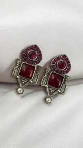 Fashionable Western Look Earrings | Unique Design Pearl & Monalisa Stone Jewelry for Women - color: "Red"