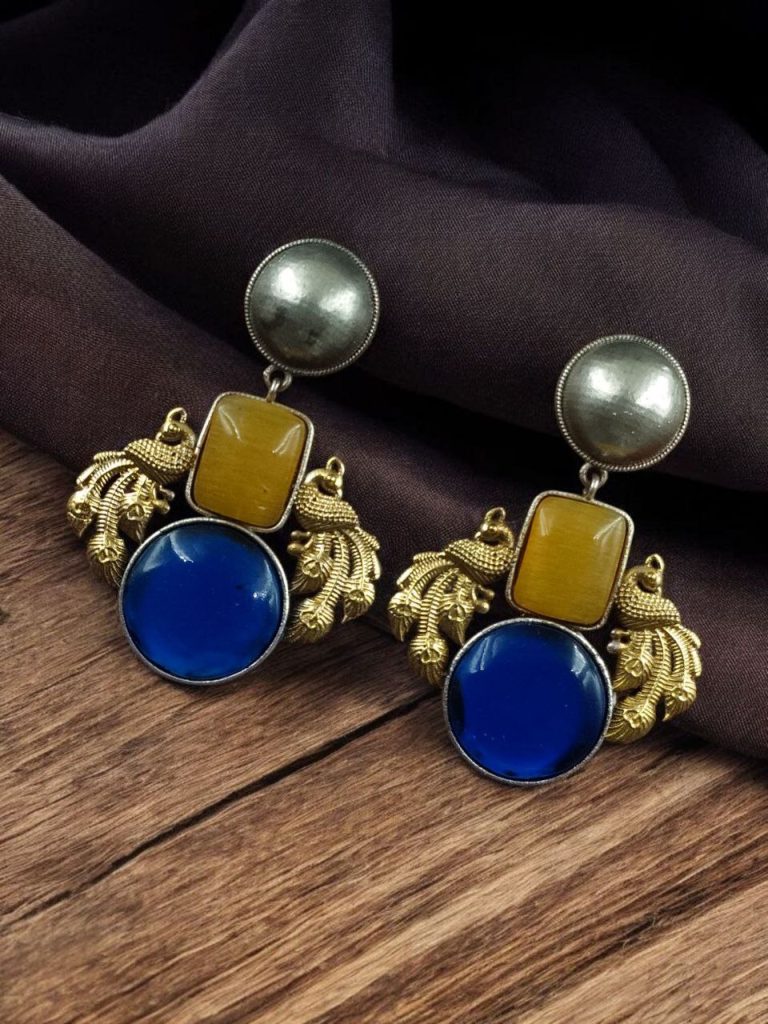 Bulk 412 Elegant Peacock-Inspired Two-Tone Brass Earrings with Monalisa Stone – A Contemporary Choice for Every Occasion - ''Yellow-Blue''