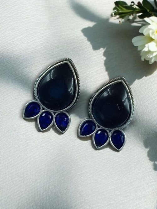 Ethnic silver plated stud earrings with Monalisa stone