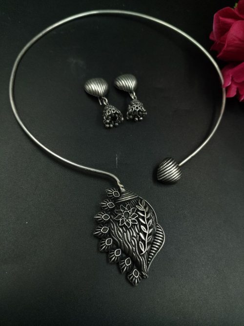 Traditional Silver Plated Hasli Necklace with Earrings | Elegant Ethnic Jewelry Set