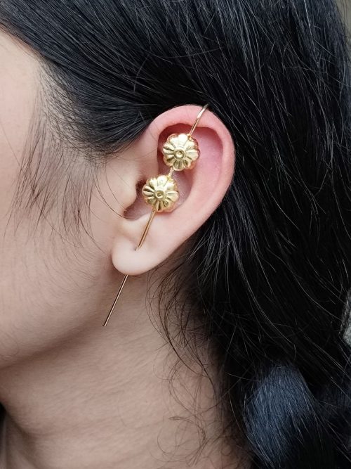 Gold plated flower design earcuff lightweight ethnic daily wear jewelry.