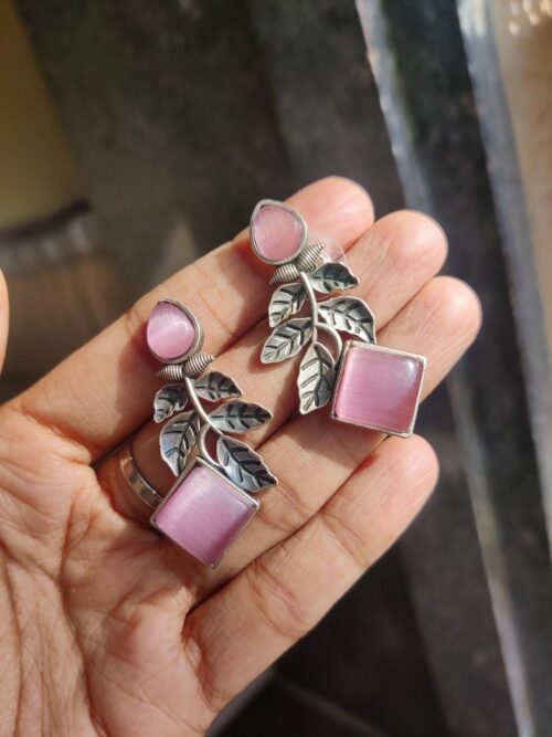 Monalisa Stone Leaf Design Stud Earrings ? Elegant Ethnic Jewelry for Women