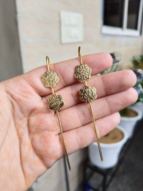 Gold plated floral design earcuff for girls