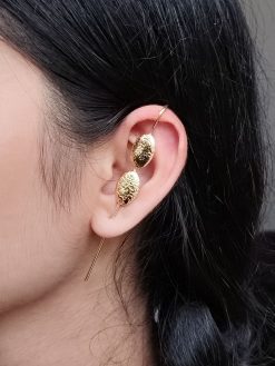 Gold plated floral art earcuff for women