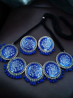 Traditional floral art necklace set with ghungroo and adjustable thread.
