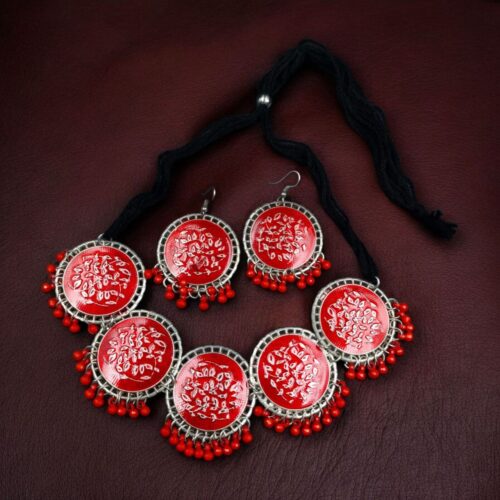 Traditional floral art necklace set with ghungroo and adjustable thread.