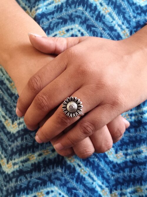 Antique style oxidized flower adjustable silver replica stone ring for women.