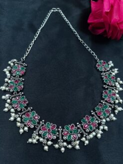 Traditional flower design choker necklace with pearl and stone work