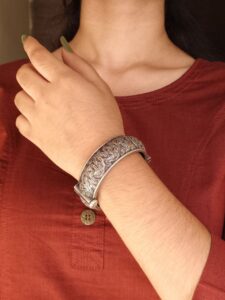 Oxidized Floral Art Bangles | Free Size Silver Replica Best Kada for Ethnic Look