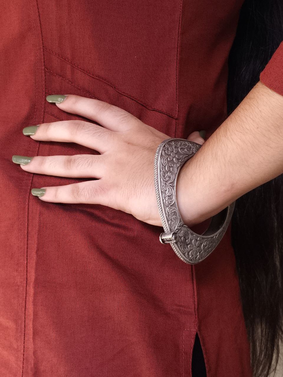 Ethnic Silver Replica Triangle Shape Kada | Beautiful Oxidized Openable Bangles for Women 2 Oxidized triangle shape kada silver replica openable for women