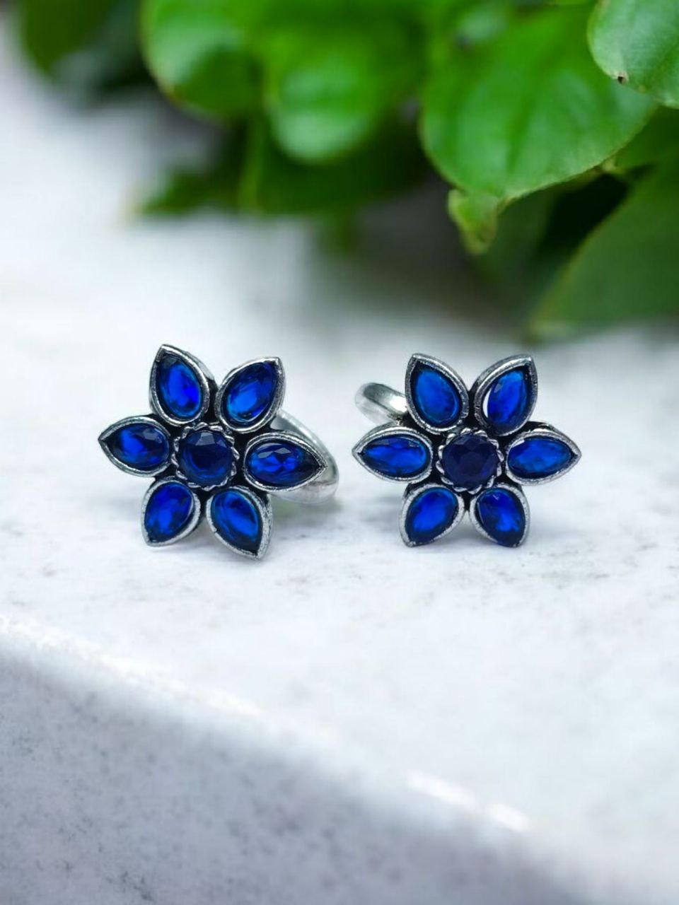 Traditional Flower Design Toe Ring | Oxidized Stone Work Best Jewelry 3 Traditional Oxidized Flower Design Toe Ring with Stone Work