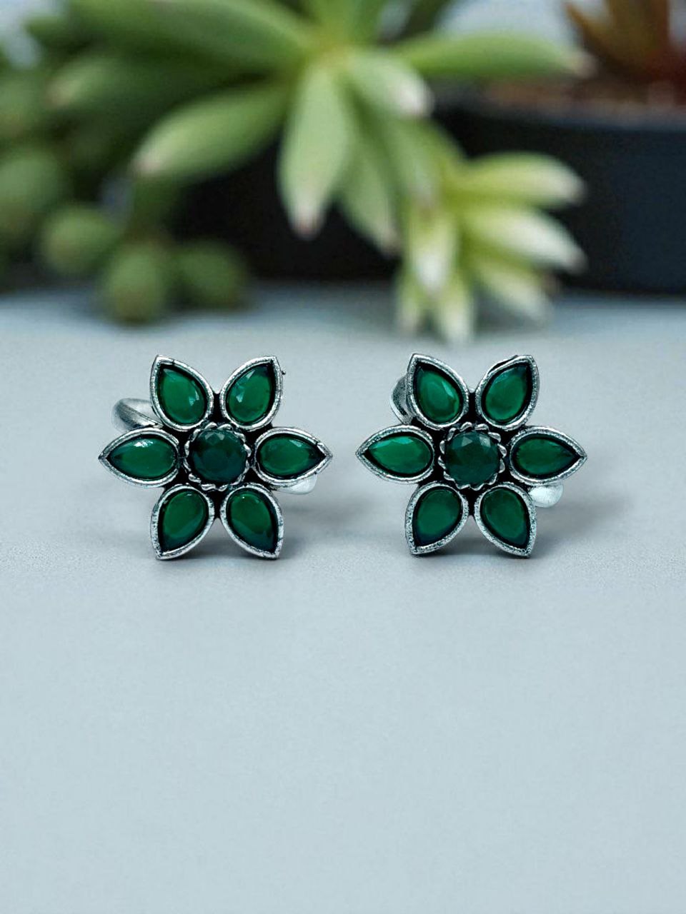 Traditional Flower Design Toe Ring | Oxidized Stone Work Best Jewelry 10 Traditional Oxidized Flower Design Toe Ring with Stone Work