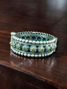Traditional Oxidized Flower Design Bangle | Stone Work Ethnic Vintage Look Stylish Beautiful Jewelry - color: "Yellow"