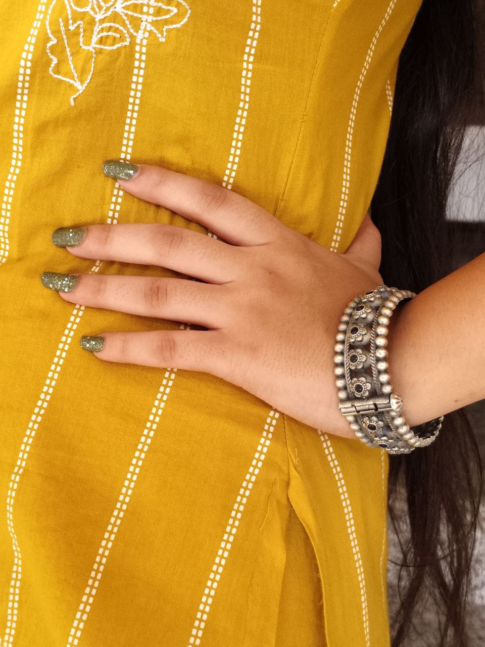 Traditional Oxidized Flower Design Bangle | Stone Work Ethnic Vintage Look Stylish Beautiful Jewelry 7 Oxidized Flower Design Stone Work Bangle in Vintage Ethnic Style