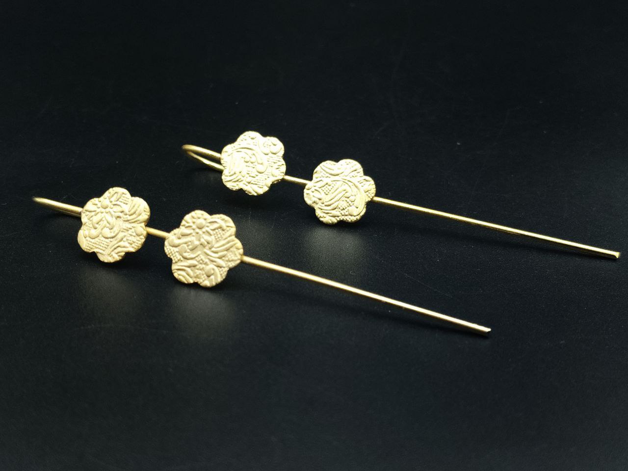 Stylish Gold Plated Floral Design Earcuff | Everyday Best Jewelry For Girls 5 Gold plated floral design earcuff for girls