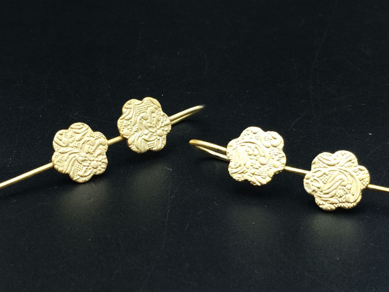 Stylish Gold Plated Floral Design Earcuff | Everyday Best Jewelry For Girls 4 Gold plated floral design earcuff for girls