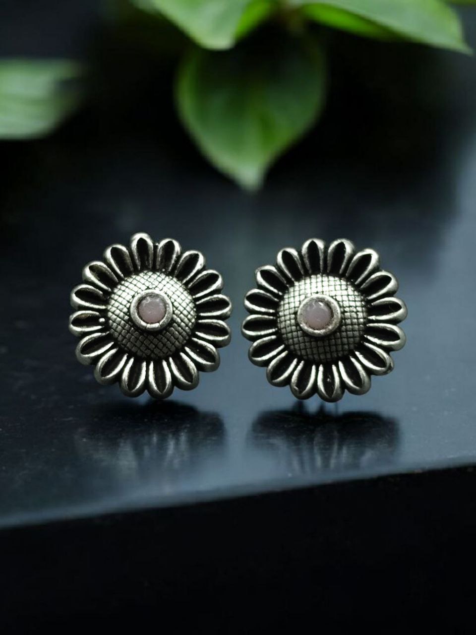 Vintage Look Flower Design Toe Ring | Oxidized Silver Replica Stone Work Best Jewelry for Women 8 Oxidized silver floral toe ring with stone work and vintage look design